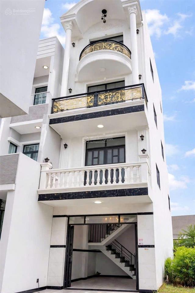 Nhà sổ riêng 2 tỷ 5  4 tầng, hỗ trợ vay bank  long hậu đường đt 826c