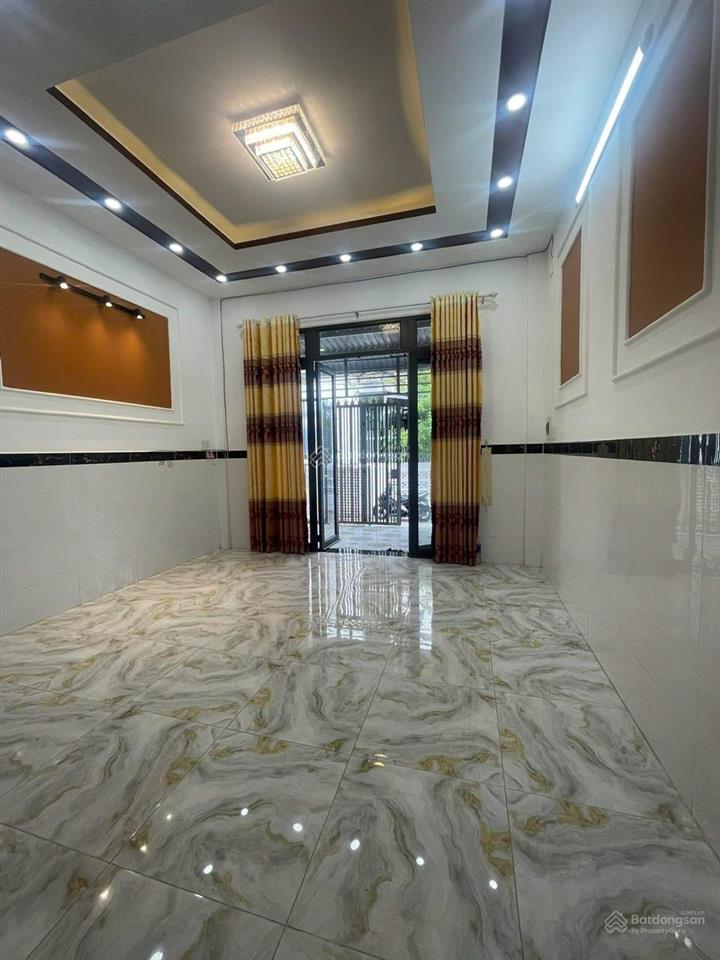 Nhà 3 tầng sổ riêng, hỗ trợ bank, 2ty590 ngay long hậu hẻm ô tô