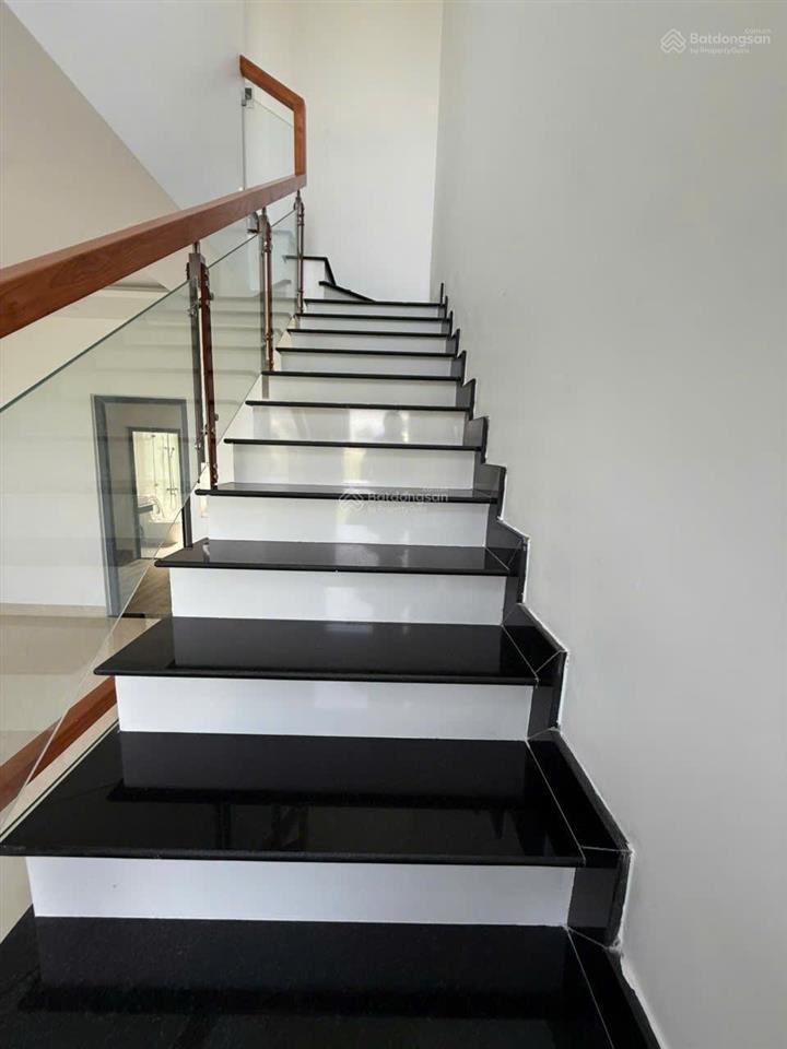 Cho thuê nhà tại khu lavilla , liền kề eonmaill tân an , giá 12tr , nhà cơ bản 0903 368 ***