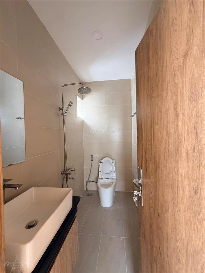 Cho thuê nhà mới, full nội thất, 4 pn, 5 tolet, nhà chưa qua sd 0903 368 ***