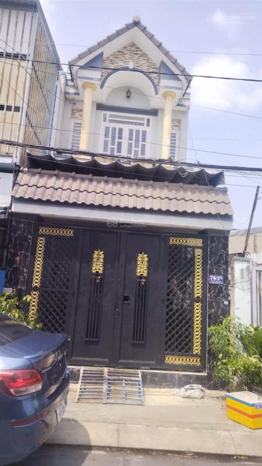 Ngộp bank  giảm giá bán gấp nhà mặt tiền hóc môn