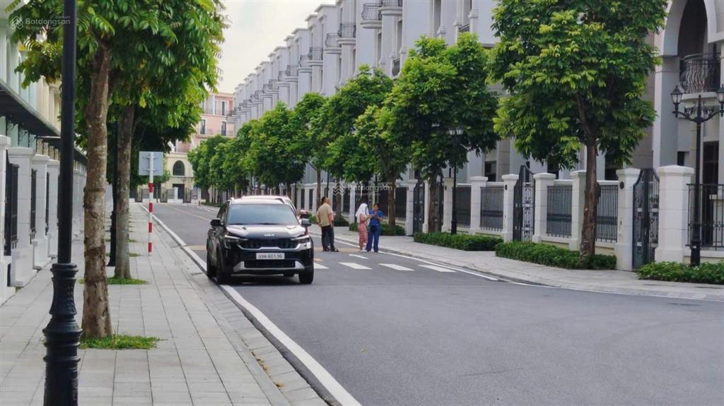 Chủ nhà gửi bán gấp căn bt song lập 126m2 khu đóng vịnh xanh, giá 13.1 tỷ