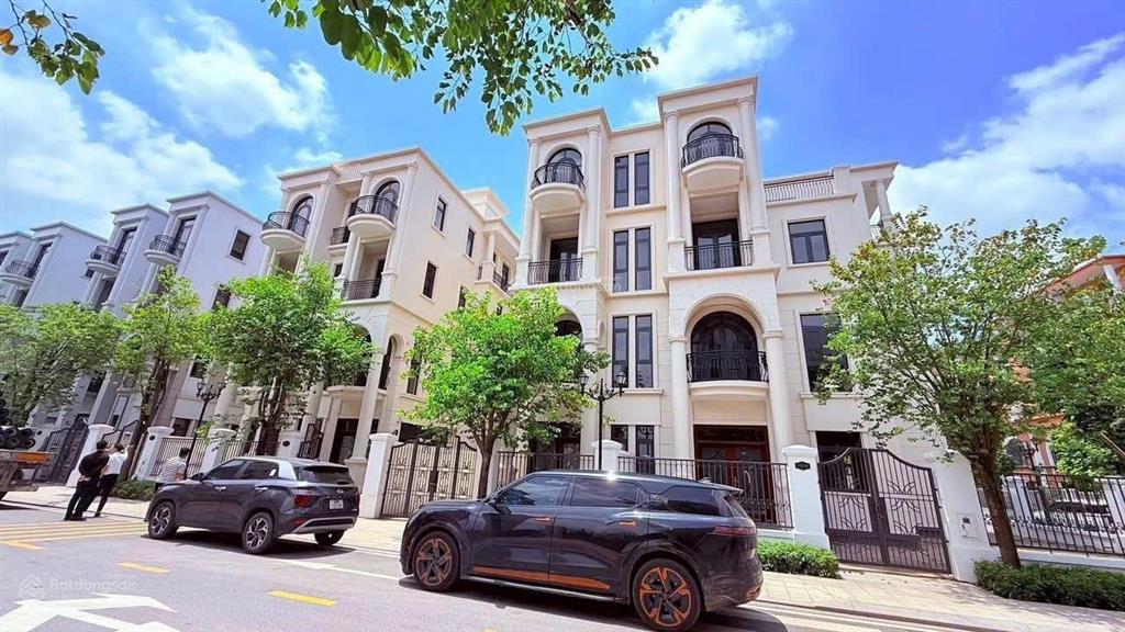 Chủ nhà gửi bán gấp căn bt song lập 126m2 khu đóng vịnh xanh, giá 13.1 tỷ