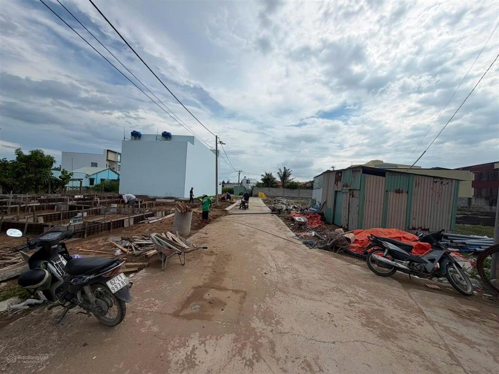 Giá rẻ cần bán gấp lô đất dt 175m2