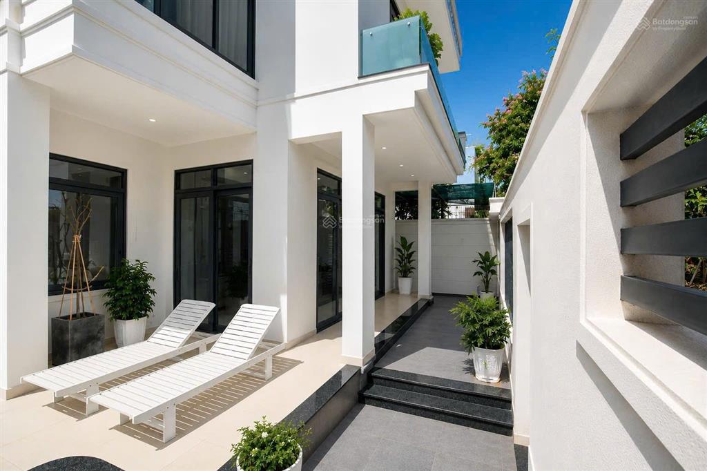 Cho thuê villa hồ bơi gần biển vũng tàu, 7 phòng ngủ, giá 45 triệu/tháng