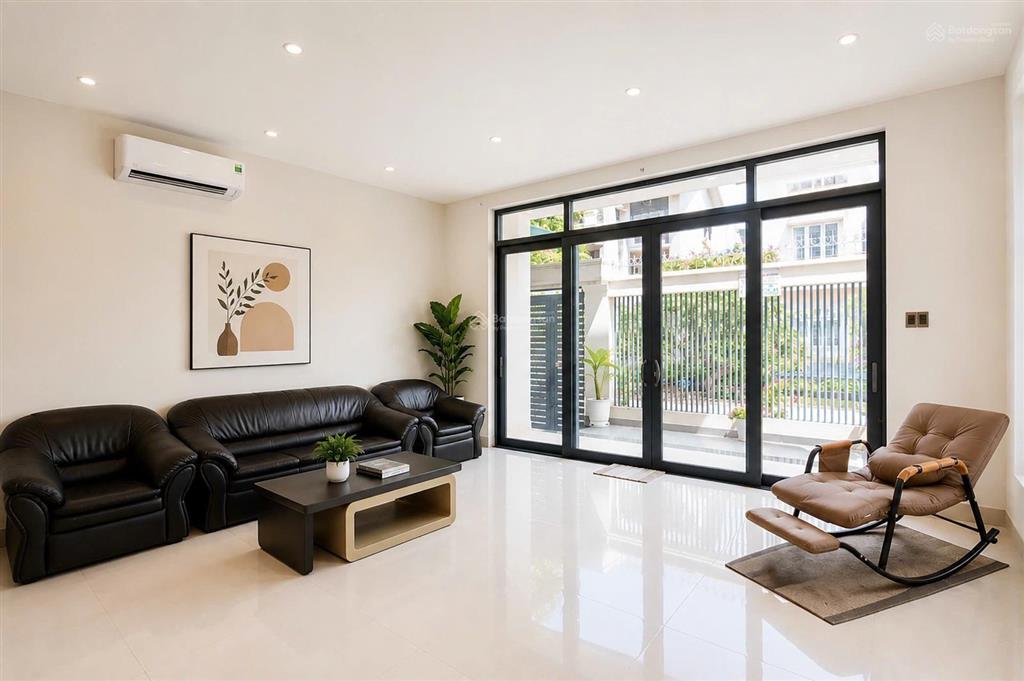 Cho thuê villa hồ bơi gần biển vũng tàu, 7 phòng ngủ, giá 45 triệu/tháng