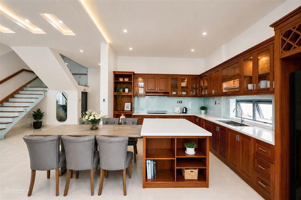 Cho thuê villa hồ bơi gần biển vũng tàu, 7 phòng ngủ, giá 45 triệu/tháng