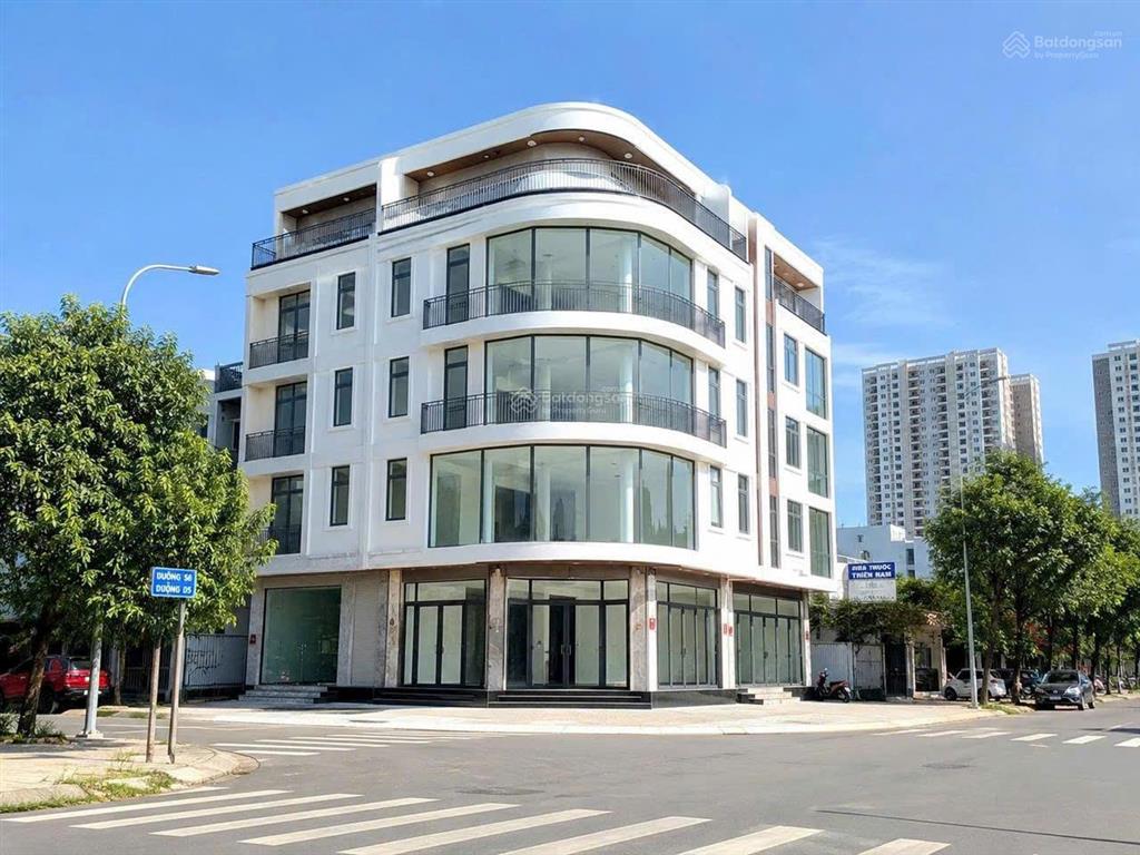 Cho thuê nhà mặt tiền kđt chí linh vũng tàu, dt đất 9.5 x 19.4m 800m2 sàn, giá 70 triệu/tháng