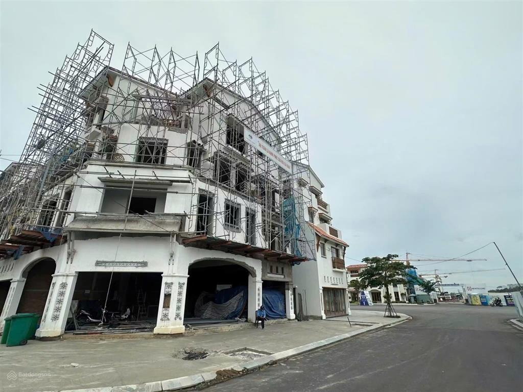 Cho thuê căn góc c1802 blancacity sun world vũng tàu 1.000m2 2 mặt tiền 100 triệu/tháng