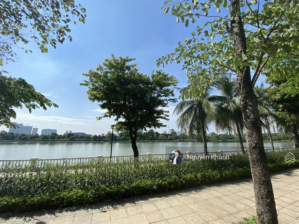 Hàng hiếm. biệt thự vinhomes green bay mễ trì view hồ 8ha  148m2  6 tầng  khu sống đẳng cấp