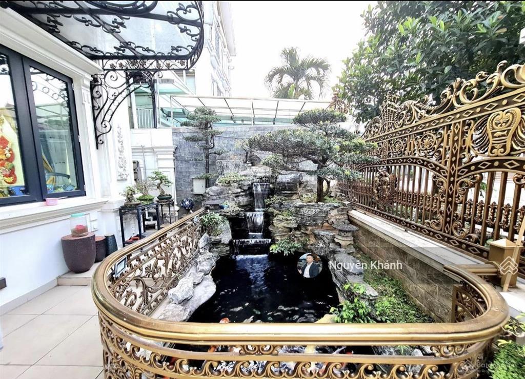 Biệt thự kđt việt hưng 250m  5 tầng thang máy  sân vườn hồ koi  nội thất cao cấp  giá 8x tỷ