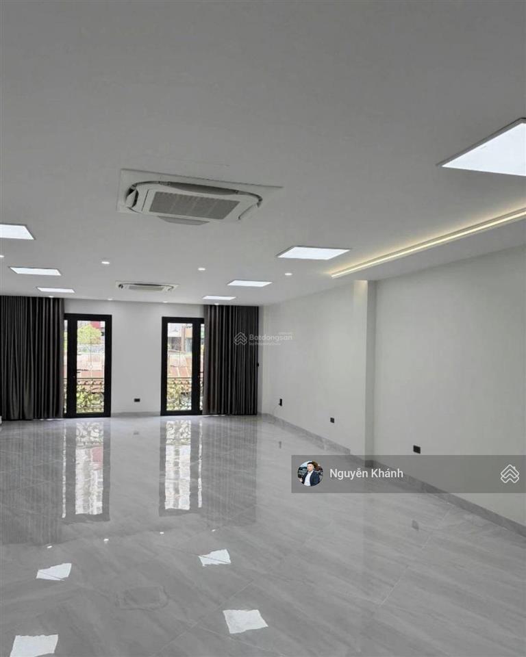 Mặt phố hoàng sâm  105m  7 tầng thang máy  mt 6.6m  cho thuê văn phòng 100 triệu/tháng