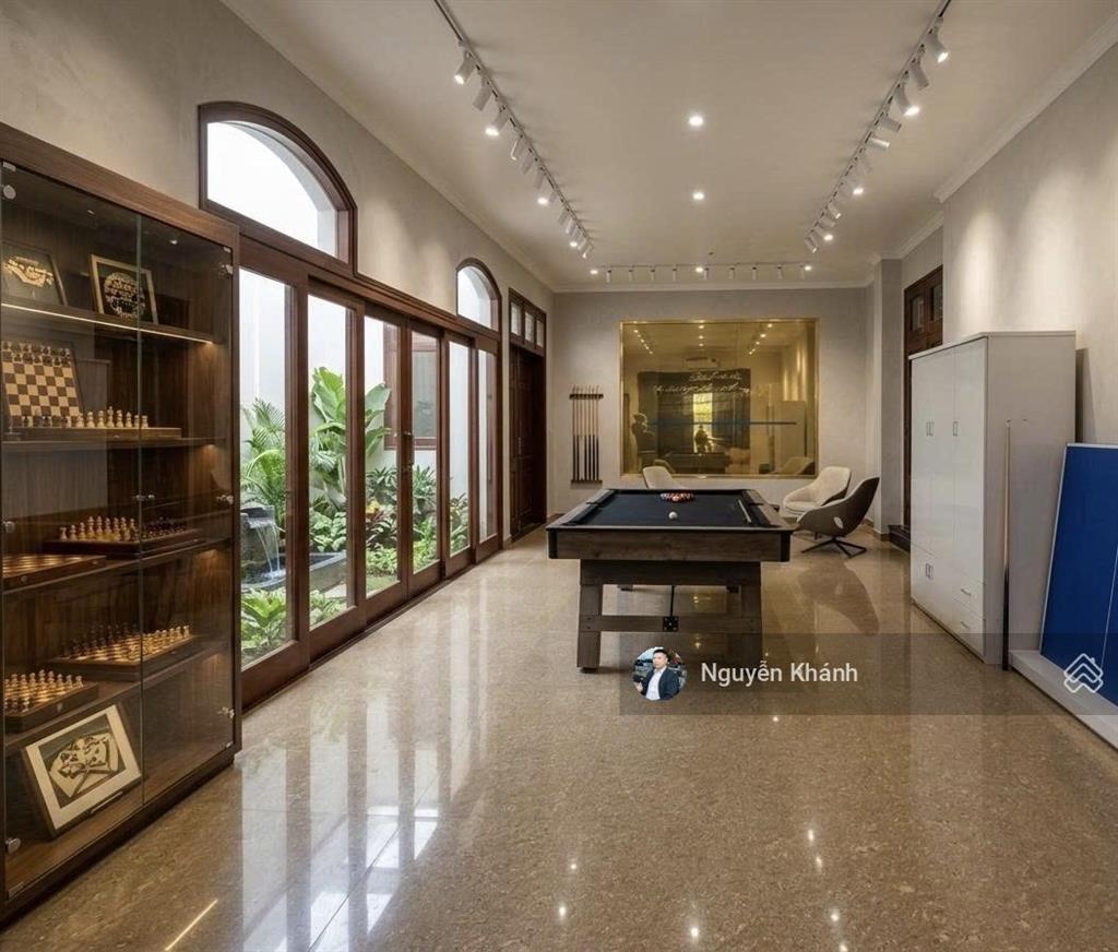Nhỉnh 50 tỷ  biệt thự lô góc hoàng quốc việt  125m  2 mặt tiền  khu biệt thự vip cầu giấy