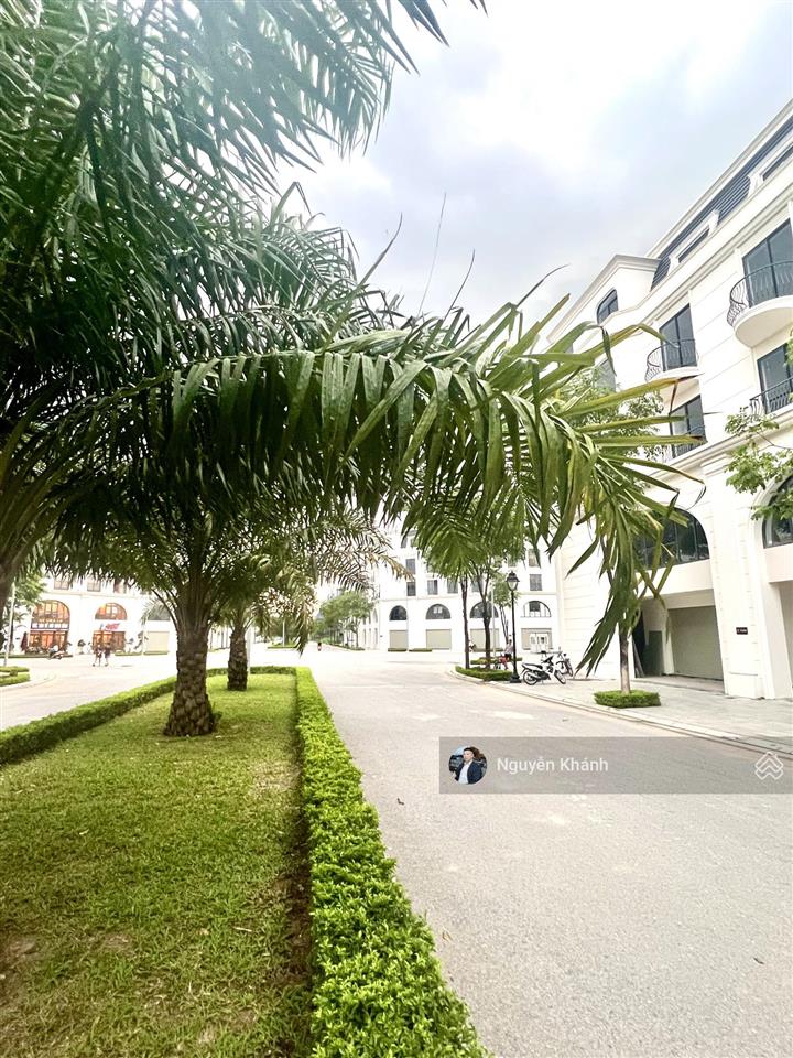 Bán gấp căn góc hinode royal park 205m2  mt 11.5m  5 tầng  3 mặt thoáng giá chỉ hơn 100tr/m2
