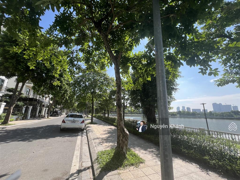 Hàng hiếm. biệt thự vinhomes green bay mễ trì view hồ 8ha  148m2  6 tầng  khu sống đẳng cấp
