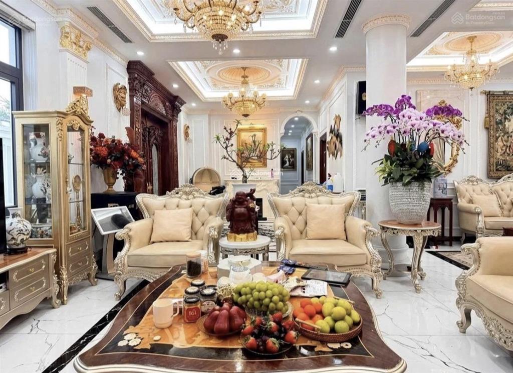 Bán nhà việt hưng 250m2  5 tầng thang máy  sân vườn hồ koi  nội thất cao cấp  giá 8x tỷ