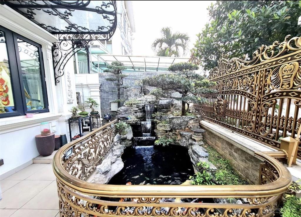 Bán nhà việt hưng 250m2  5 tầng thang máy  sân vườn hồ koi  nội thất cao cấp  giá 8x tỷ