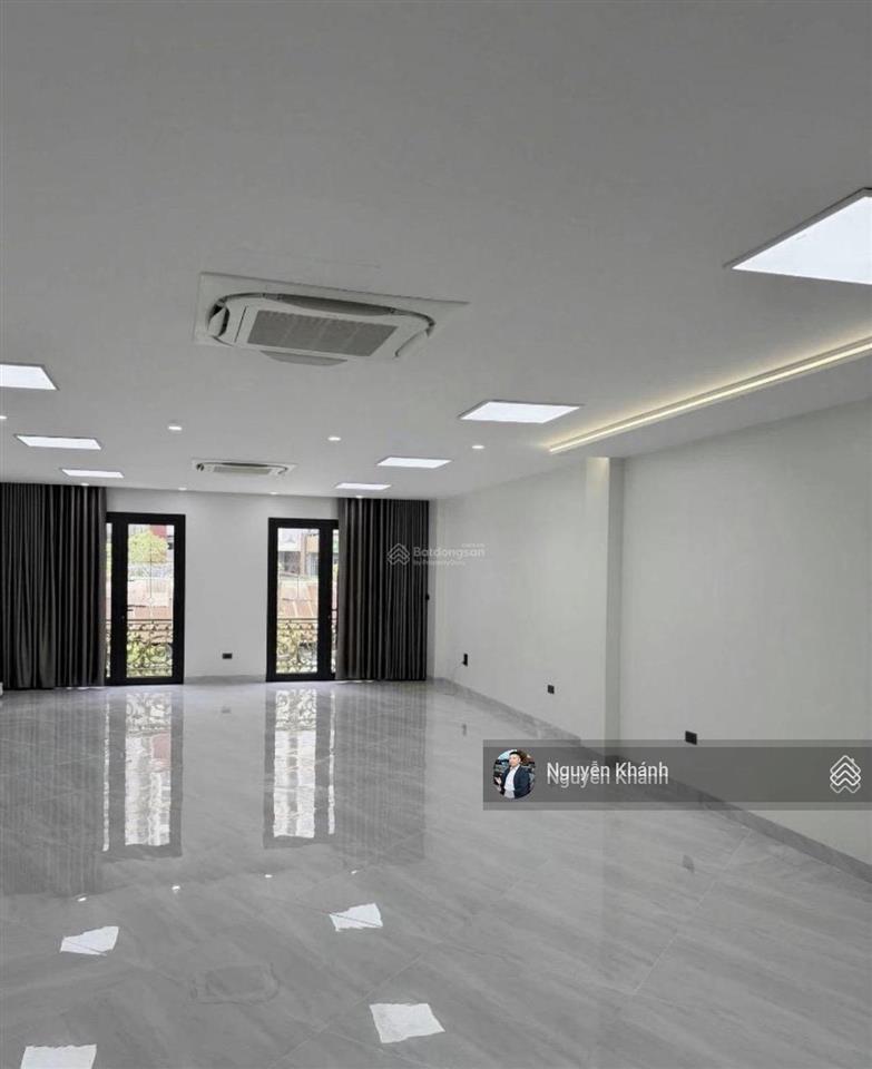 Mặt phố hoàng sâm  105m  7 tầng thang máy  mt 6.6m  cho thuê văn phòng 100 triệu/tháng
