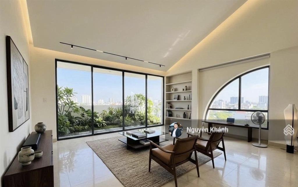 Hơn 50 tỷ  phân lô, lô góc hoàng quốc việt  125m2  2 mặt tiền  khu biệt thự vip cầu giấy