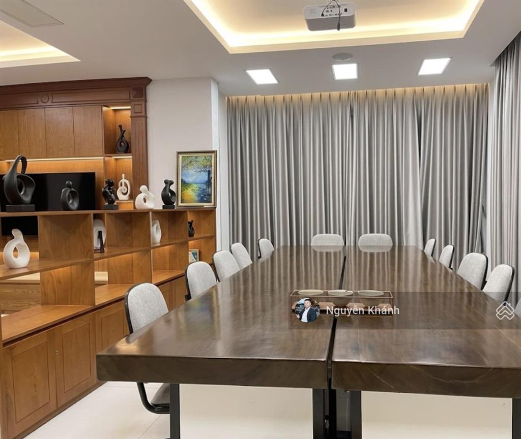 Bán nhà lô góc đặng xuân bảng  240m  mt 28m  5 tầng  thang máy  đối diện trường quốc tế