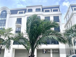 Bán gấp căn góc hinode royal park 205m2  mt 11.5m  5 tầng  3 mặt thoáng giá chỉ hơn 100tr/m2