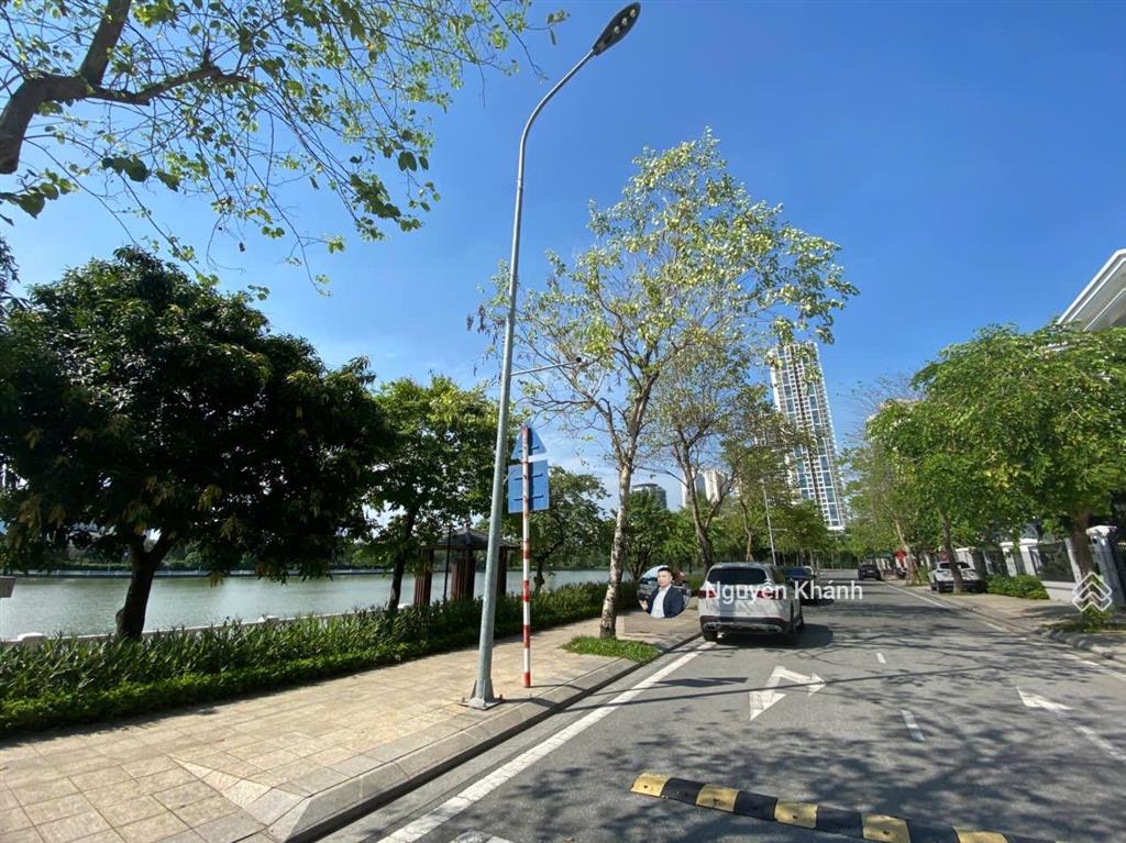 Hàng hiếm. biệt thự vinhomes green bay mễ trì view hồ 8ha  148m2  6 tầng  khu sống đẳng cấp