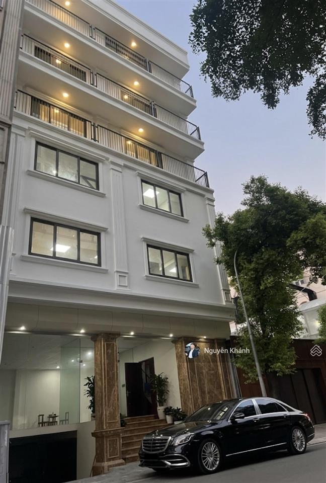 Mặt phố tô ngọc vân  tây hồ  100m2  mặt tiền 8m  8 tầng thang máy  nhỉnh 70 t