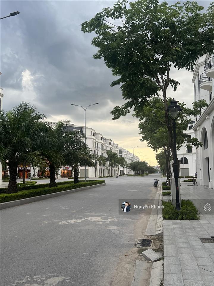 Liền kề hinode royal park 188m2, mt 10.5m, 3 mặt thoáng, 5 tầng, 37 tỷ thương lượng
