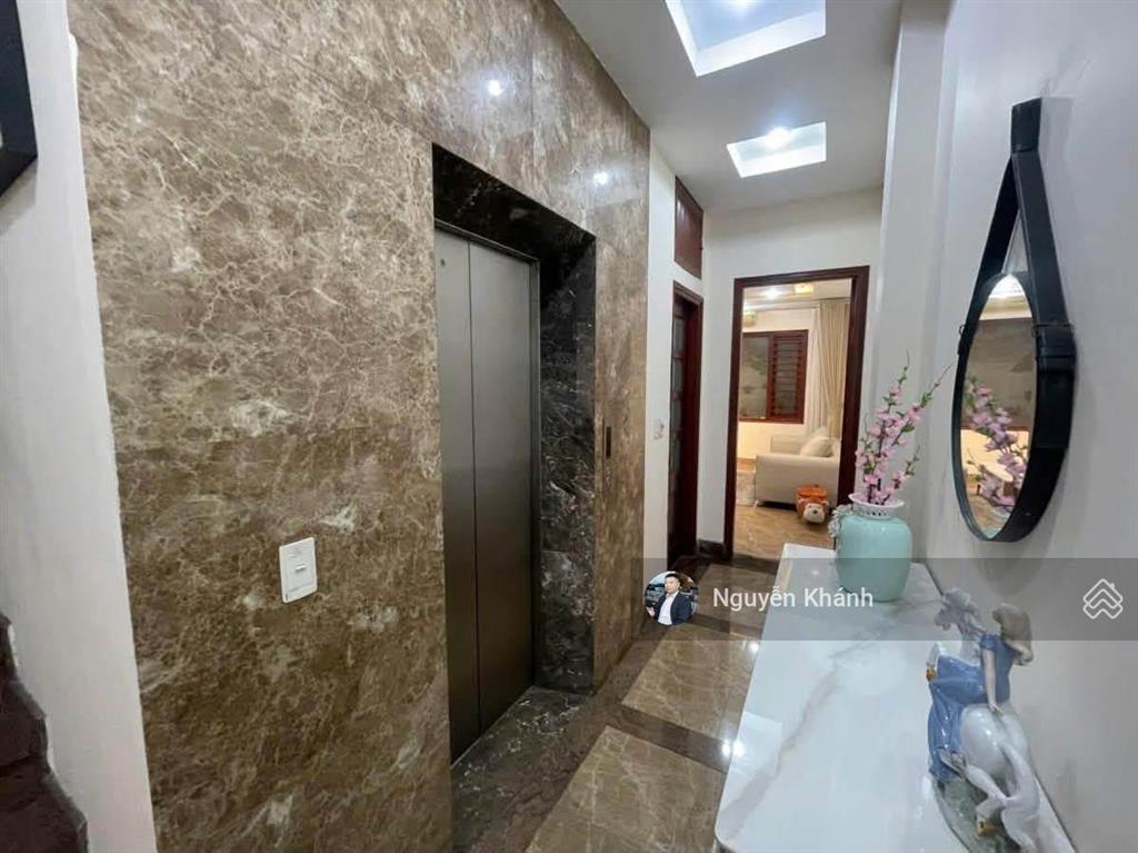 Mặt phố bạch mai 116m, 7 tầng thang máy, dòng tiền 150 triệu/tháng, 5x tỷ