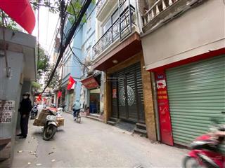 Bán nhà gần mặt phố kinh doanh sầm uất khu vực đông sinh viên