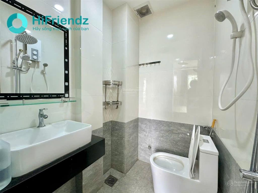 Studio full nội thất | cửa sổ  ban công gần mai chí thọ sau the sun