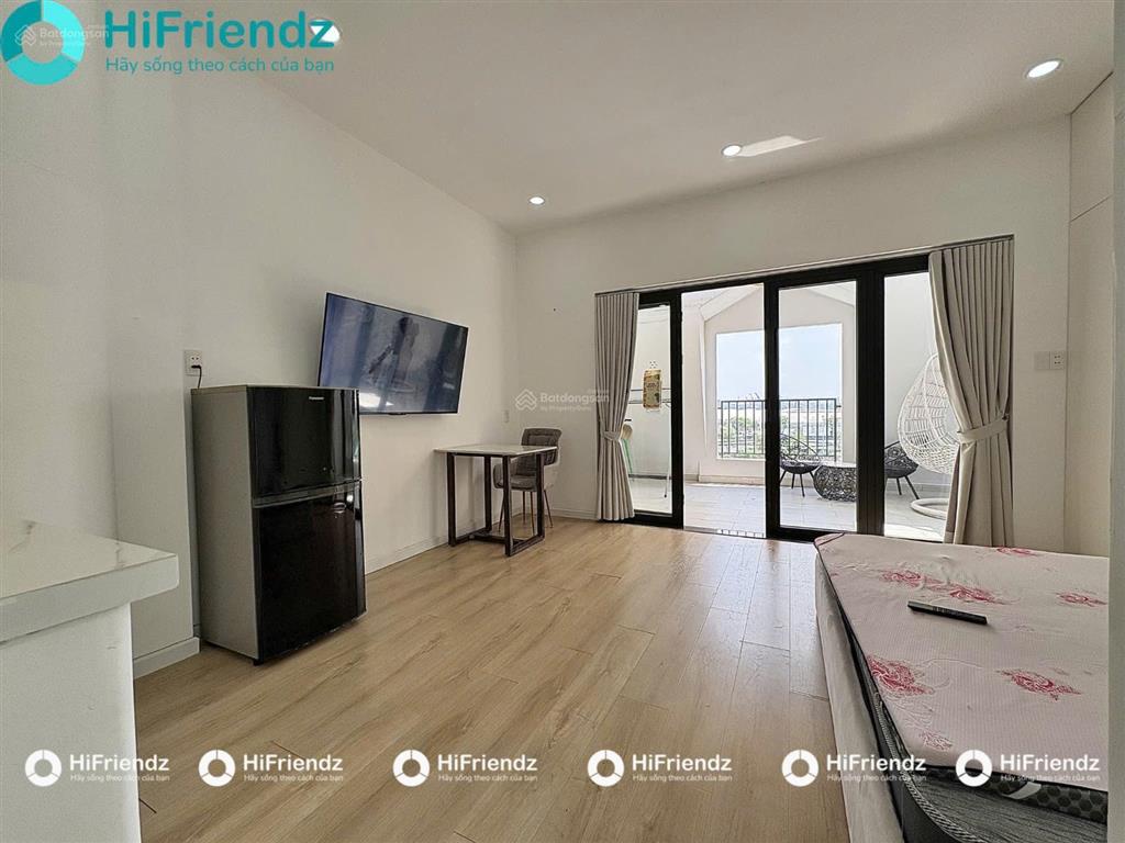 Q2 studio full nt ban công lớn | đầy đủ tiện nghi