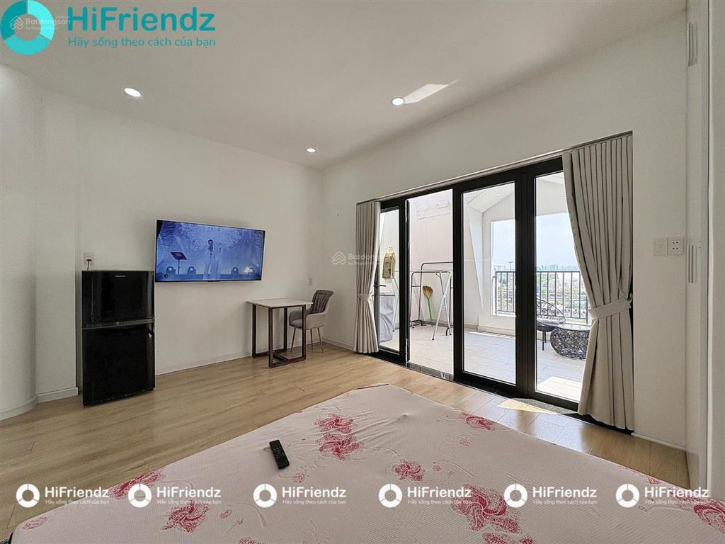 Q2 studio full nt ban công lớn | đầy đủ tiện nghi