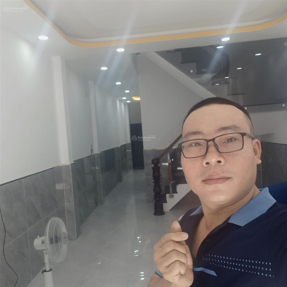 Nhà 2 tầng 4pn hẻm xe hơi thông sát mặt tiền