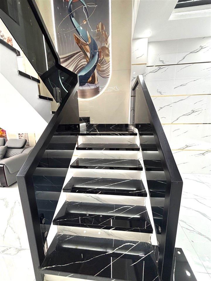 Nhà mới đẹp full nội thất dọn vào ở ngay giá chỉ 6.x tỷ