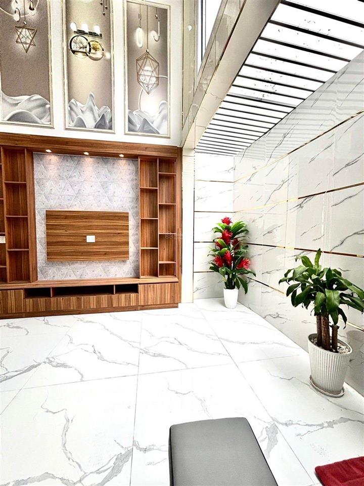 Nhà mới đẹp full nội thất dọn vào ở ngay giá chỉ 6.x tỷ