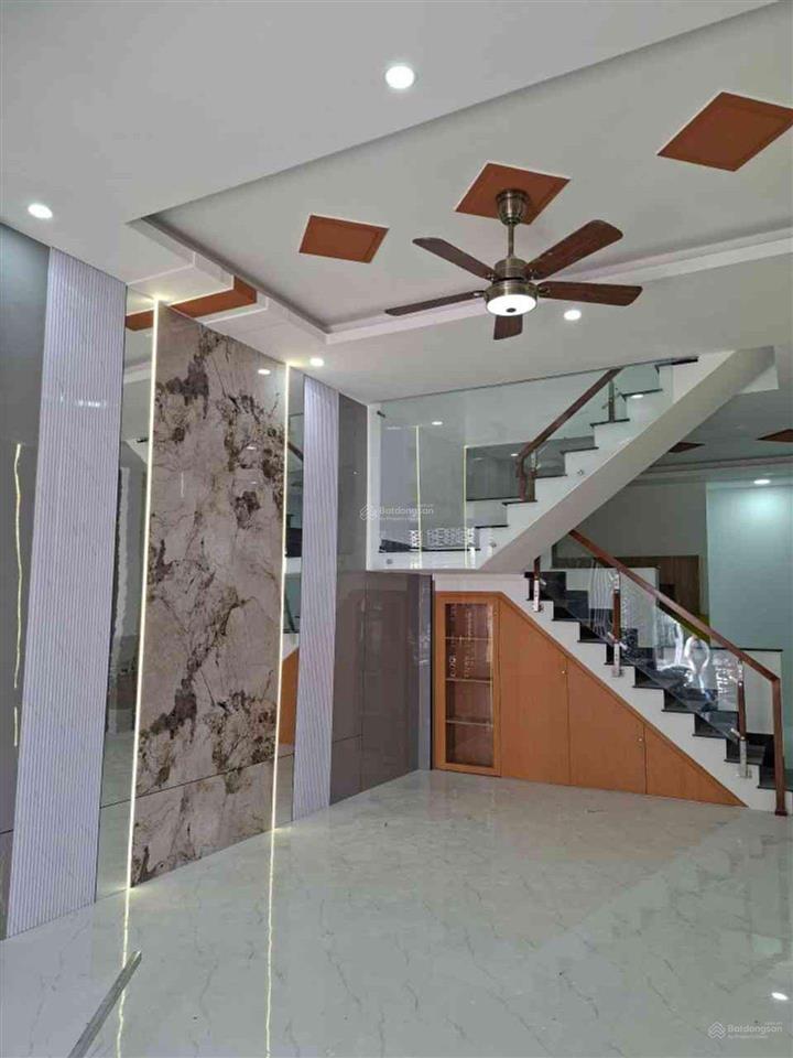 Nhà bán hẻm xe hơi  2 tầng btct 4,4m x 17m đường số 10 bình tân