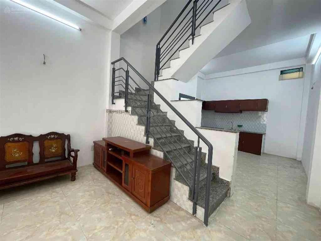 Nhà hẻm thông 5m, 2 phòng ngủ, sổ hồng riêng, giá chỉ nhỉnh 4 tỷ