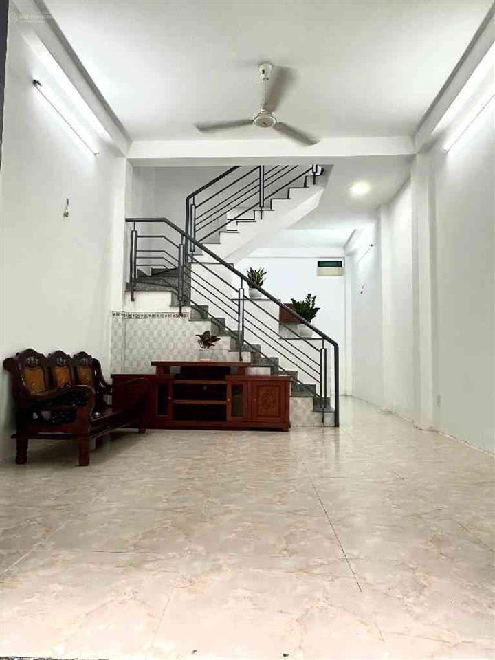 Nhà hẻm thông 5m, 2 phòng ngủ, sổ hồng riêng, giá chỉ nhỉnh 4 tỷ