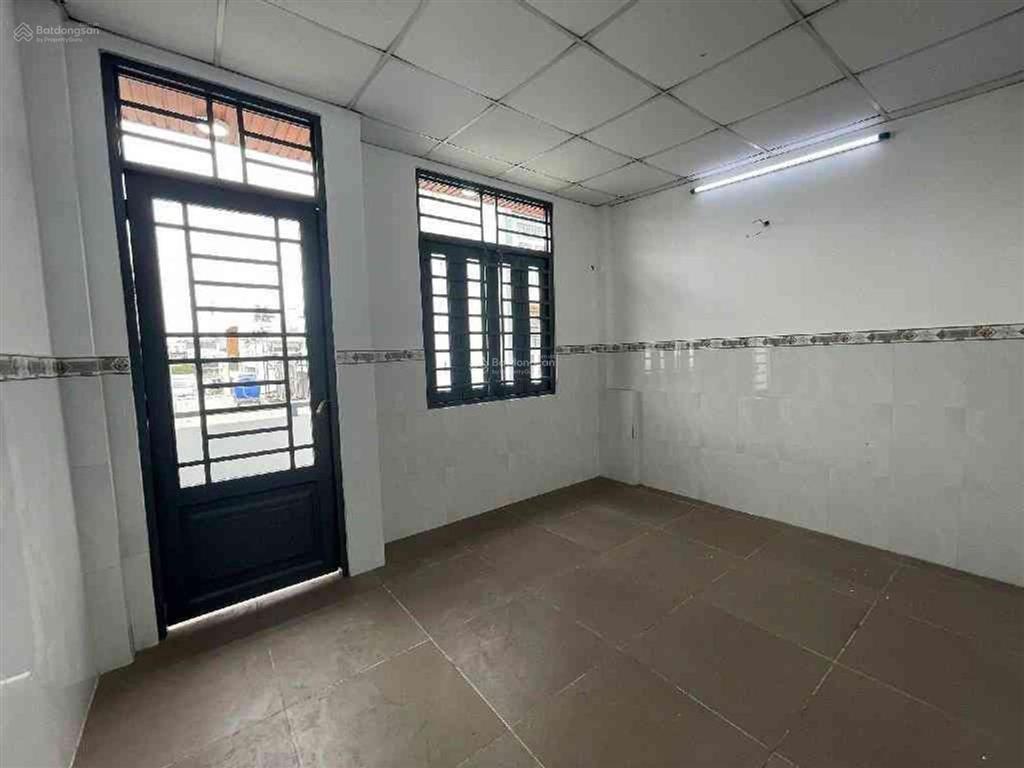 Nhà hẻm thông 5m, 2 phòng ngủ, sổ hồng riêng, giá chỉ nhỉnh 4 tỷ