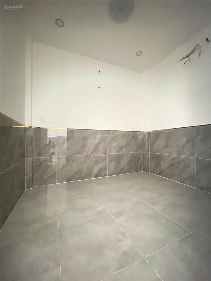 Bán nhà 2 tầng 71m2, ngay ngã tư gò mây bình tân