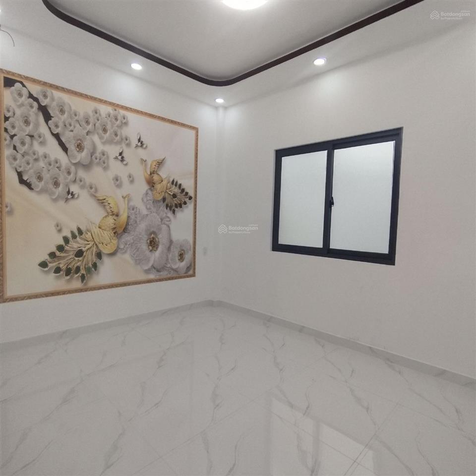 Nhà 2 tầng 76m2 bình tân ngang 4m  4pn, 2wc  giáp tân phú nhỉnh 5tỷ