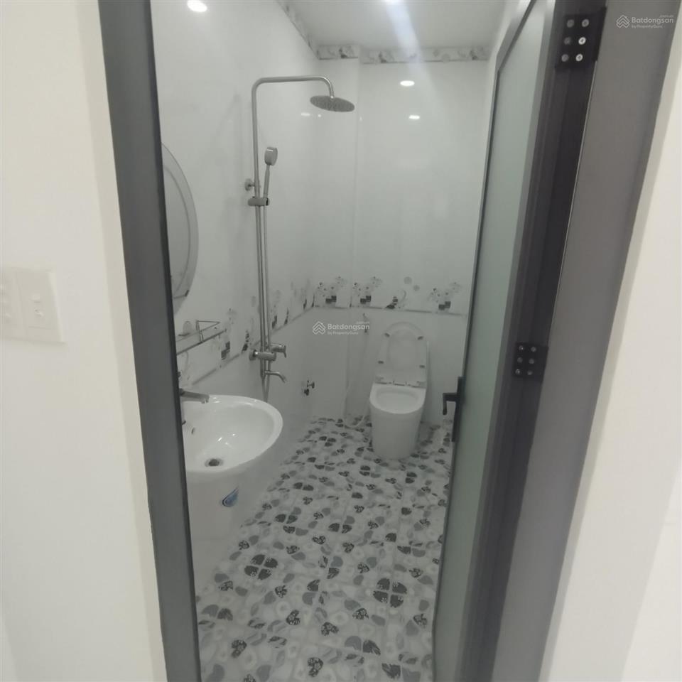 Nhà 2 tầng 76m2 bình tân ngang 4m  4pn, 2wc  giáp tân phú nhỉnh 5tỷ