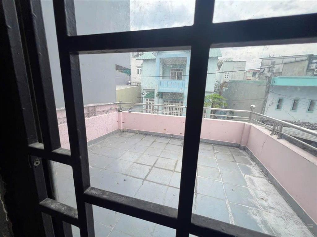 Nhà 2 tầng hương lộ 2  sát bệnh viện bình tân