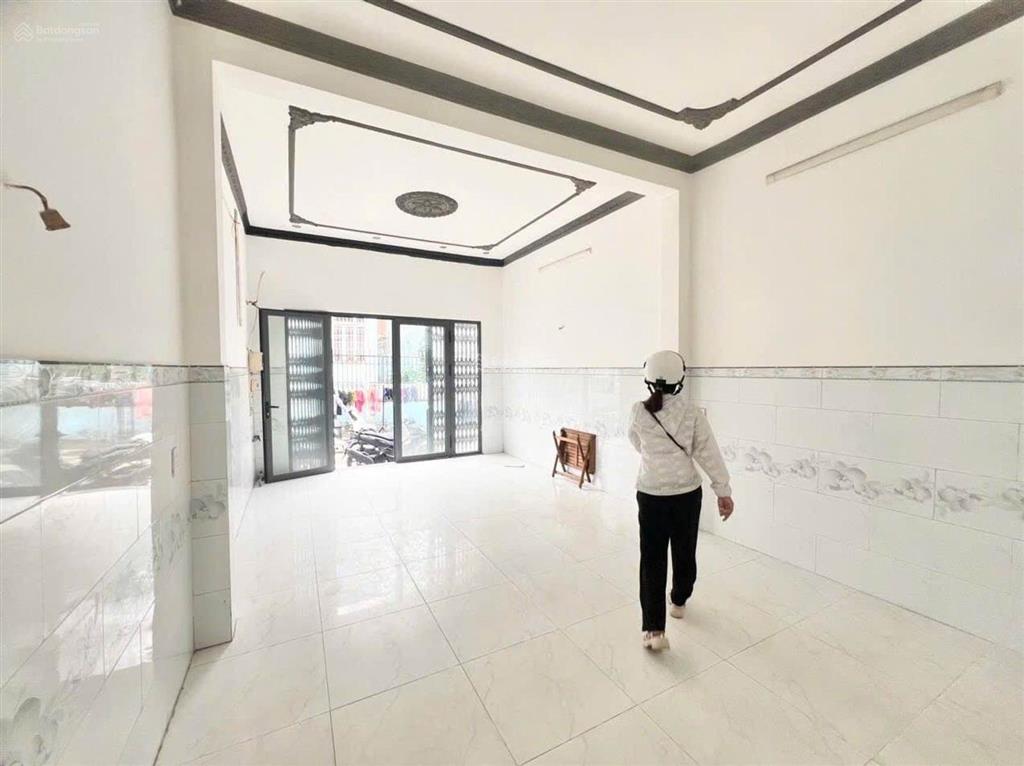 Nhà 2 tầng hương lộ 2  sát bệnh viện bình tân