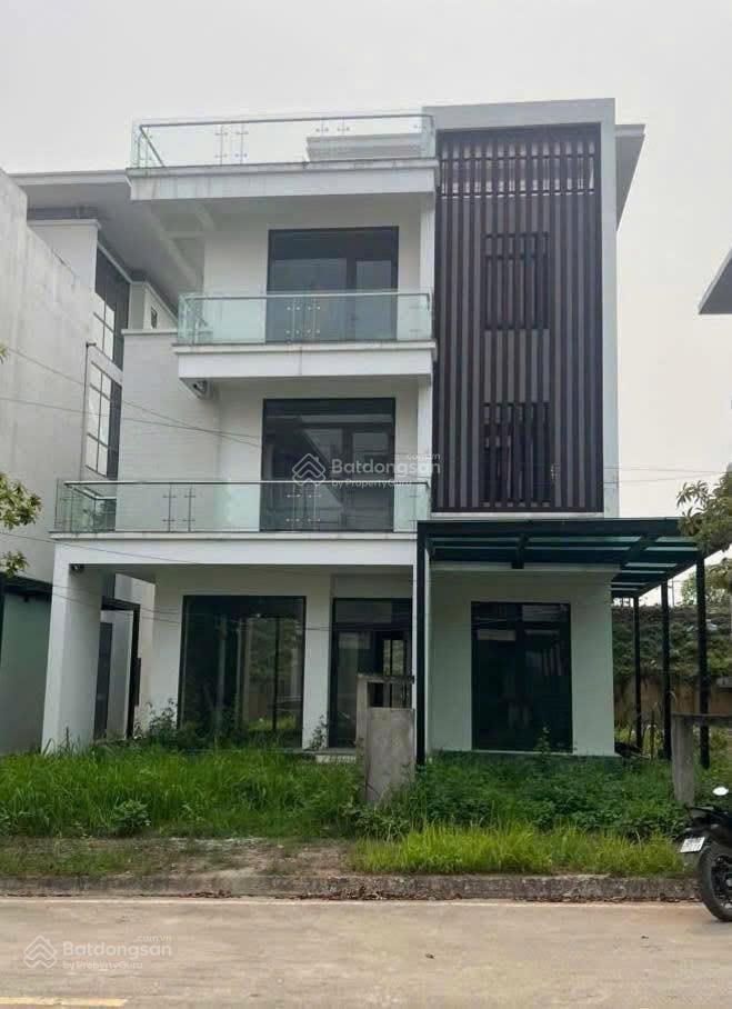 Cần bán gấp biệt thự phú cát city giá chỉ 80tr/m2, sẵn nhà thô, sẵn sổ công chứng0971 254 ***