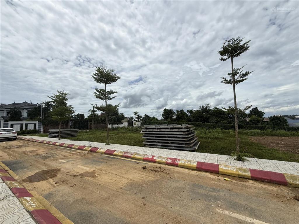 Chính chủ cần bán lại lô đất tại phú cát sát chợ long phú