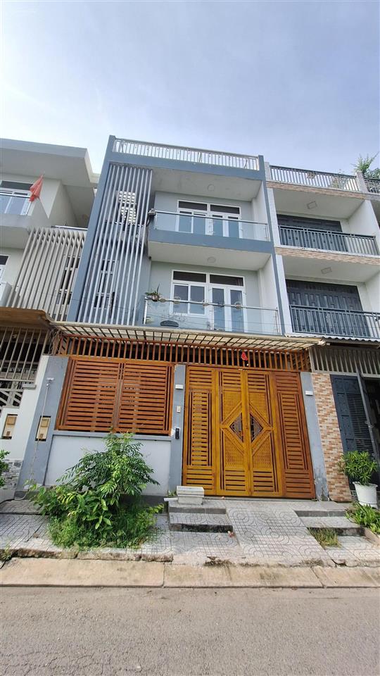 Nhà đối diện công viên, 6x14m, đào sư tích, chỉ 9 tỷ
