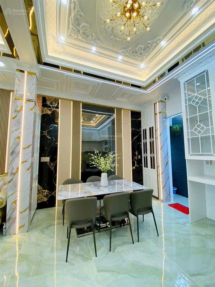 Nhà góc 2 mặt tiền, ngập tràn ánh nắng, 4 tầng lung linh, đào tông nguyên, chỉ 9,8 tỷ