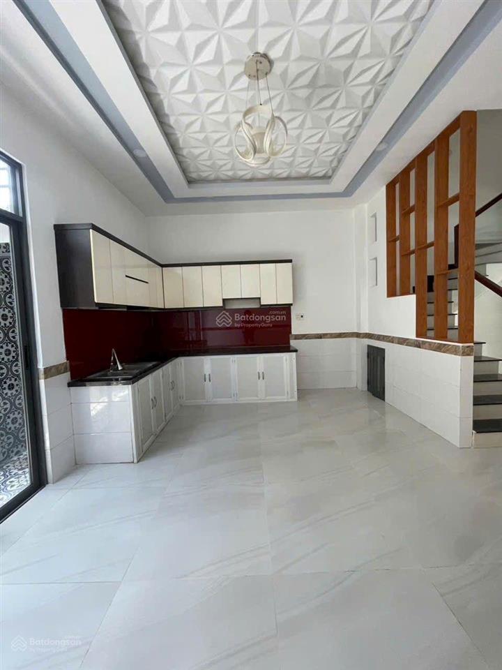 Vừa ở vừa mở văn phòng, hẻm xe hơi lê văn lương, 5,5x14,5m, 4 phòng ngủ, 15 triệu/tháng